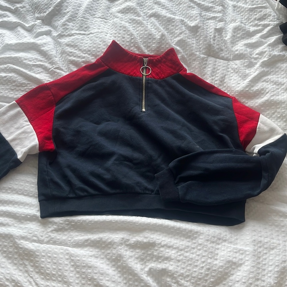 H&M cropped half zip jacket